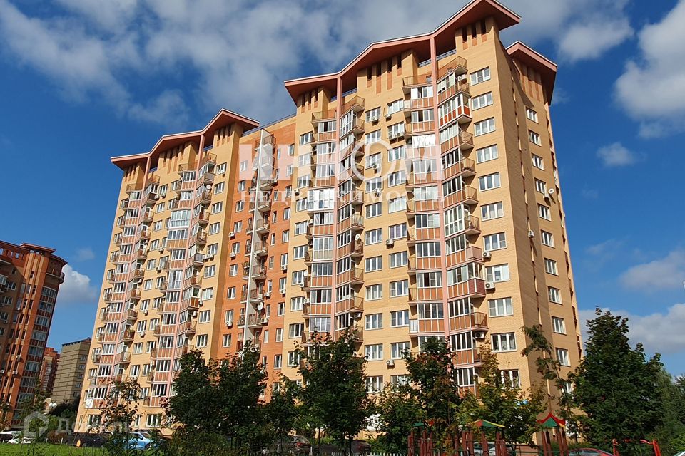 Продаётся 2-комнатная квартира, 60.7 м²