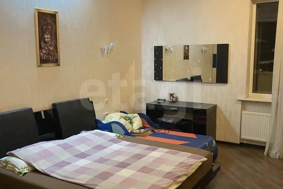Продаётся 3-комнатная квартира, 126.8 м²