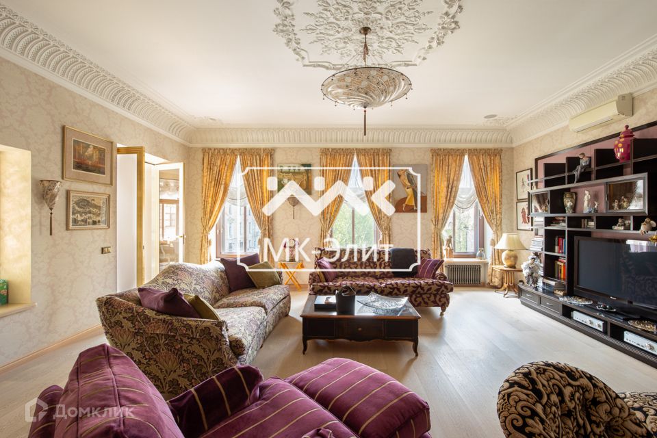 Продаётся 4-комнатная квартира, 169.3 м²