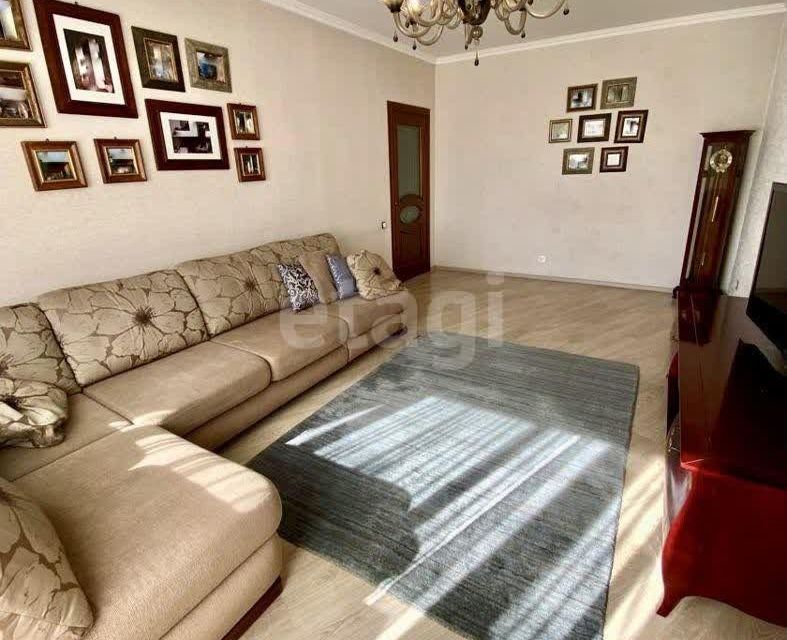 Продаётся 3-комнатная квартира, 87 м²