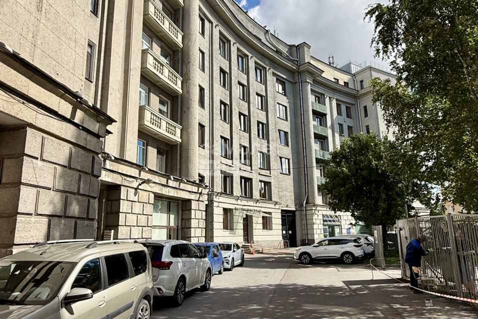 Сдаётся 2-комнатная квартира, 60.3 м²