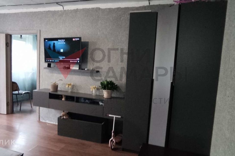 Продаётся 3-комнатная квартира, 55.9 м²
