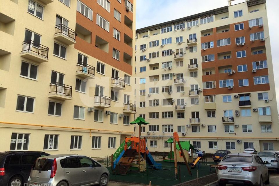 Продаётся 1-комнатная квартира, 43 м²