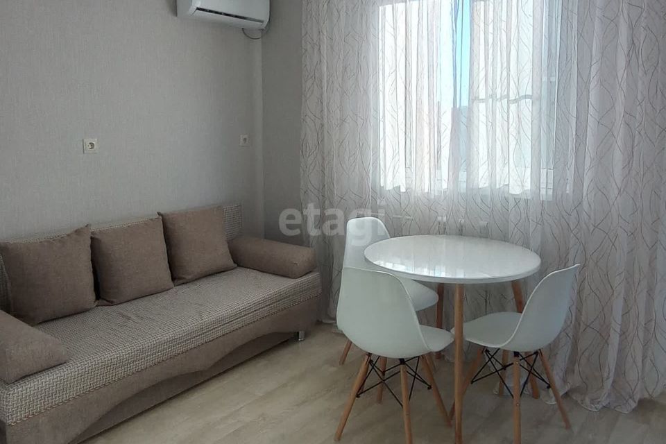 Продаётся 1-комнатная квартира, 45.6 м²