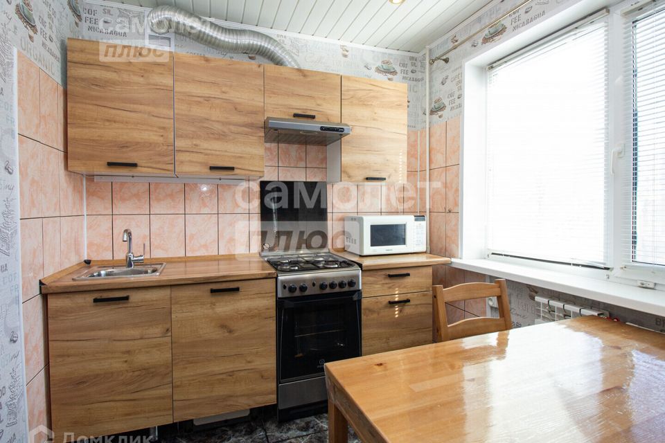 Продаётся 3-комнатная квартира, 49.1 м²