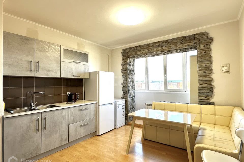Продаётся 3-комнатная квартира, 119.8 м²