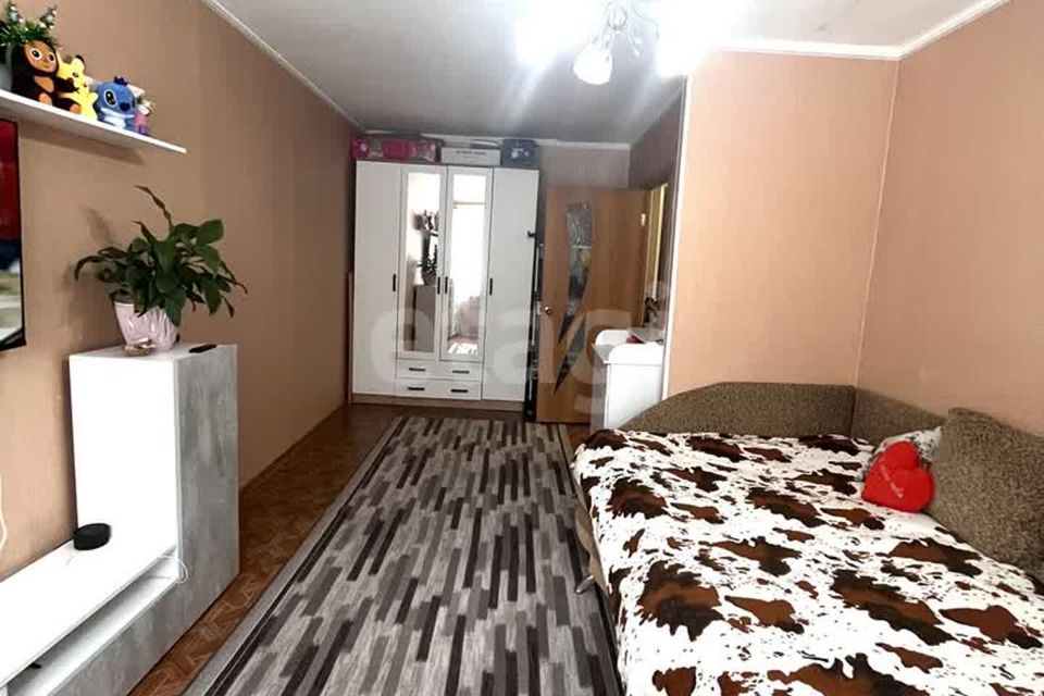 Продаётся 1-комнатная квартира, 37.6 м²