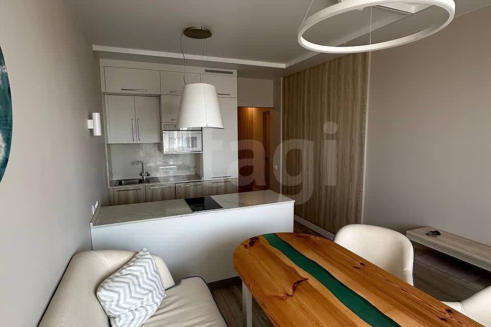 Продаётся 1-комнатная квартира, 46 м²