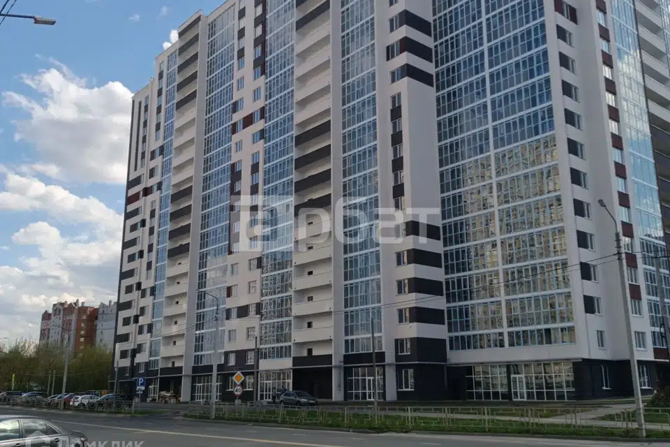 Продаётся 3-комнатная квартира, 101.1 м²