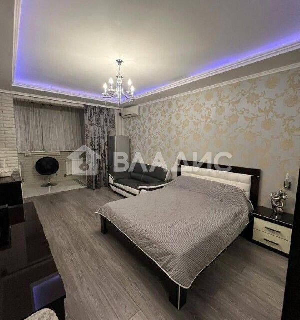 Продаётся 1-комнатная квартира, 56.1 м²