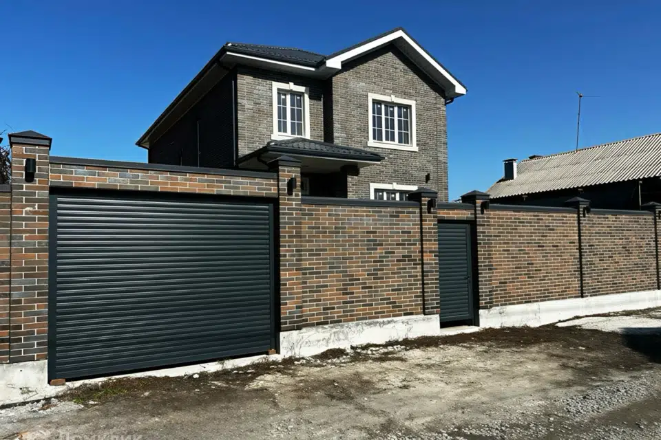 Продаётся 3-этажный дом, 230 м²