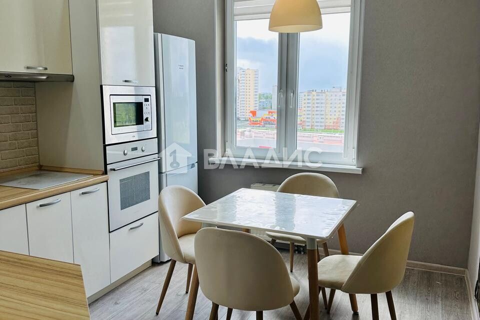 Продаётся 1-комнатная квартира, 37.7 м²