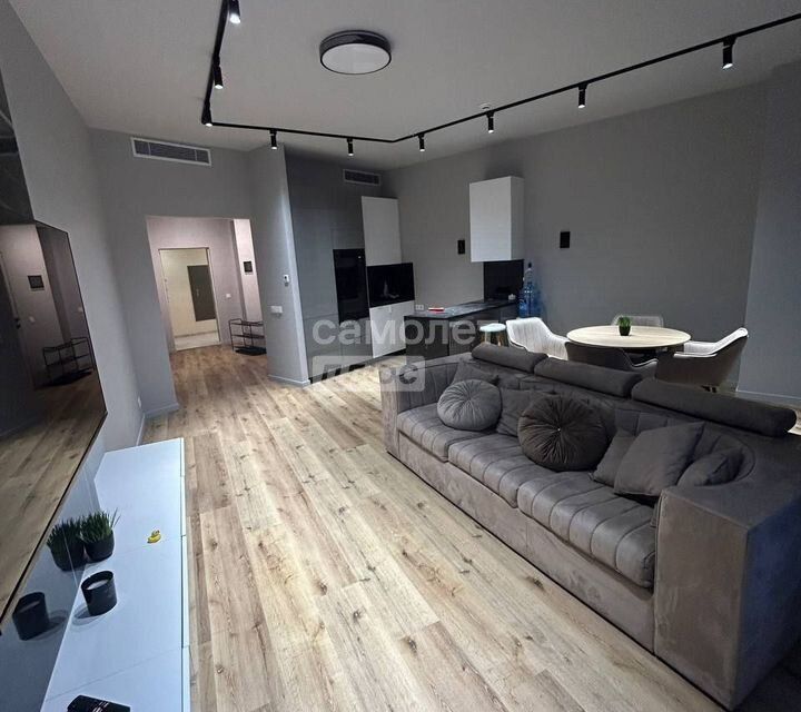 Сдаётся 2-комнатная квартира, 80 м²