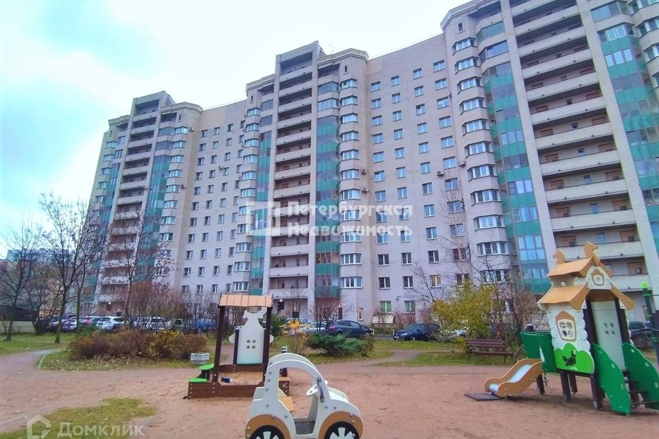 Продаётся 1-комнатная квартира, 43.3 м²