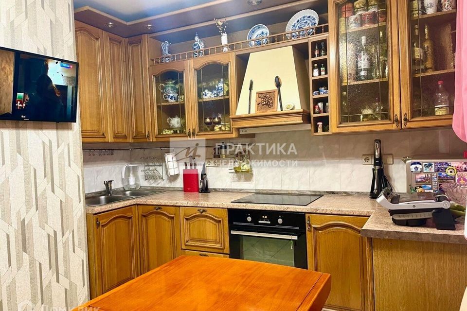 Продаётся 5-комнатная квартира, 111.2 м²