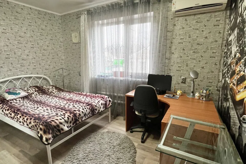Продаётся 2-этажный дом, 130 м²