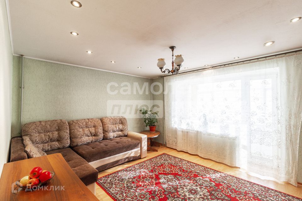 Продаётся 4-комнатная квартира, 83.6 м²