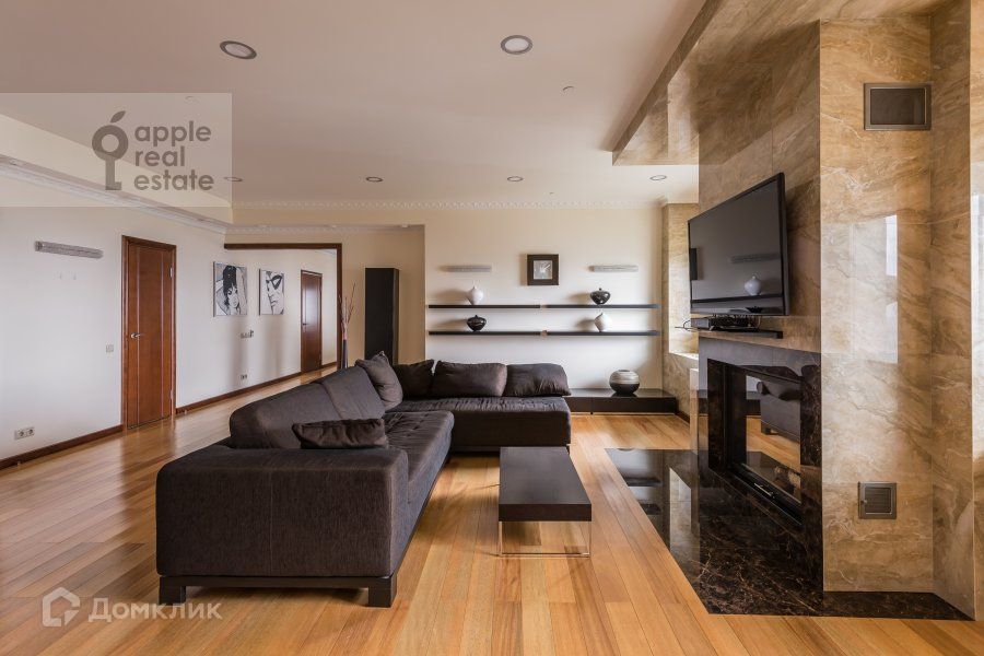 Продаётся 4-комнатная квартира, 260 м²