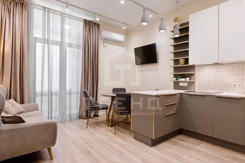 Продаётся 3-комнатная квартира, 100 м²