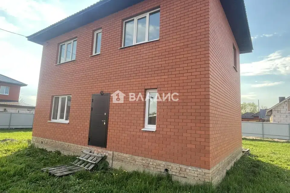 Продаётся 2-этажный дом, 108 м²