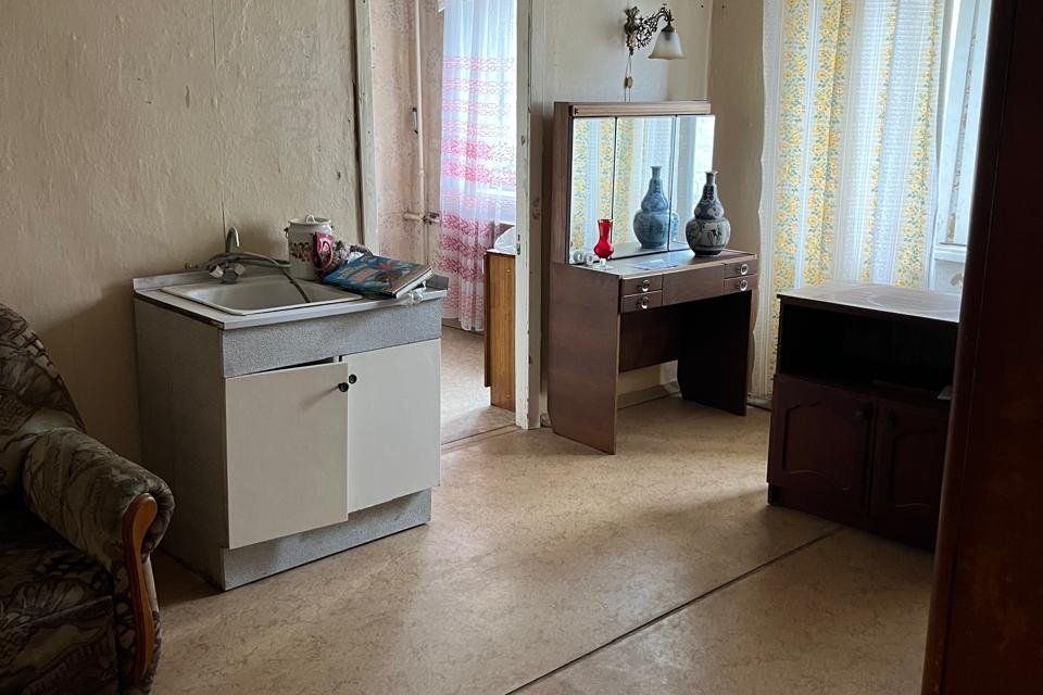 Продаётся 2-комнатная квартира, 42.8 м²