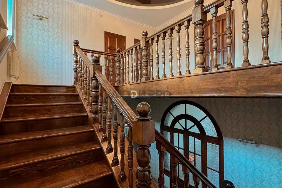 Продаётся 2-этажный дом, 497 м²