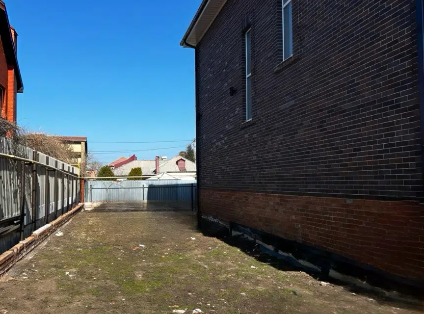 Продаётся 3-этажный дом, 230 м²