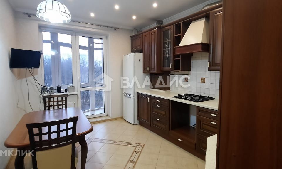 Продаётся 2-комнатная квартира, 77 м²