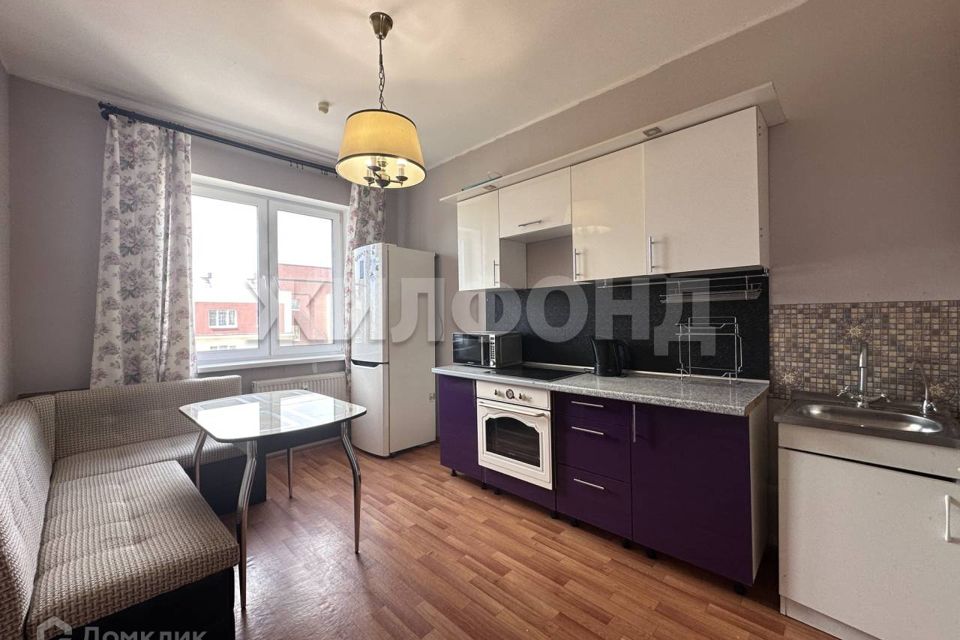 Продаётся 1-комнатная квартира, 35.8 м²