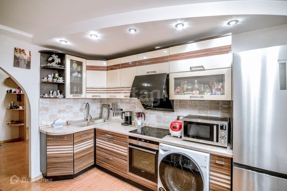 Продаётся 2-комнатная квартира, 66.4 м²