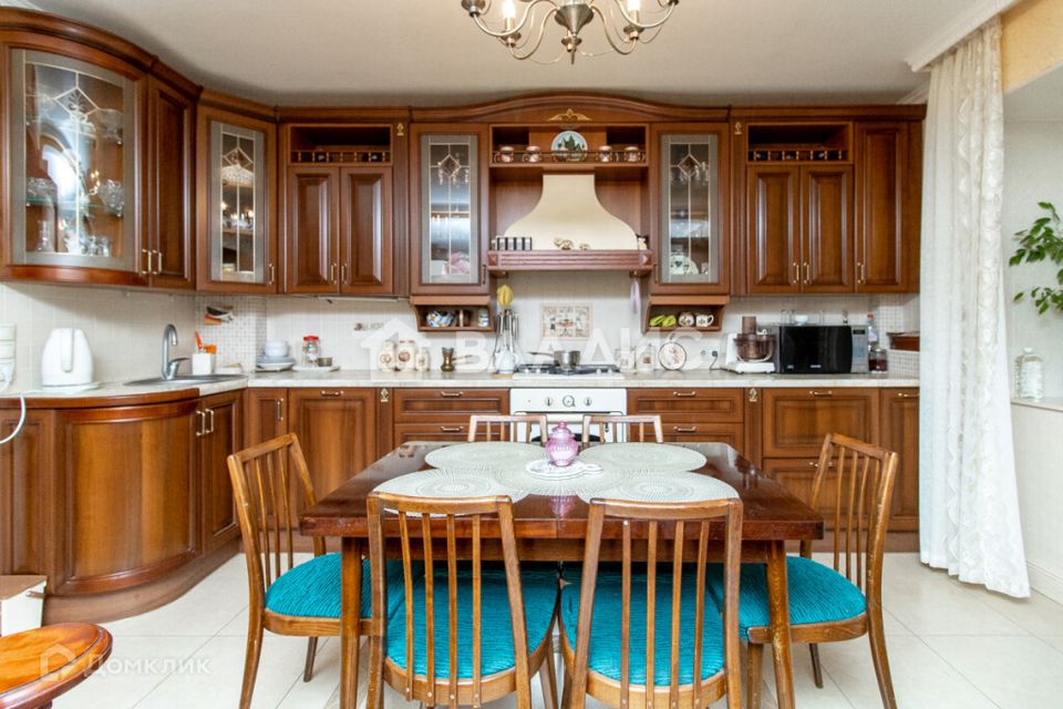 Продаётся 2-комнатная квартира, 80.1 м²