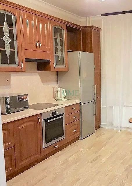 Сдаётся 1-комнатная квартира, 42 м²