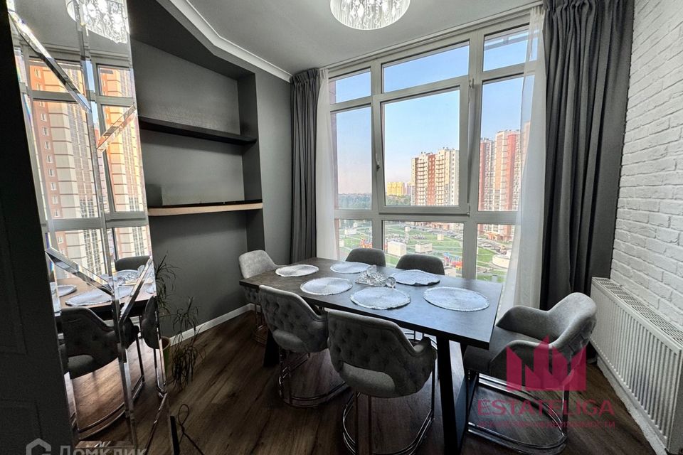 Продаётся 3-комнатная квартира, 92.3 м²