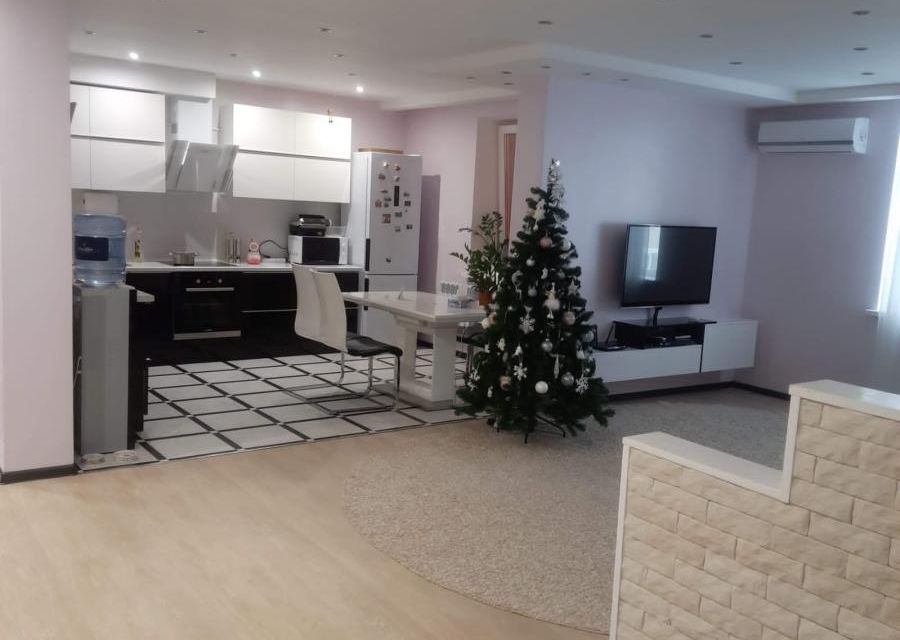 Продаётся 3-комнатная квартира, 95 м²