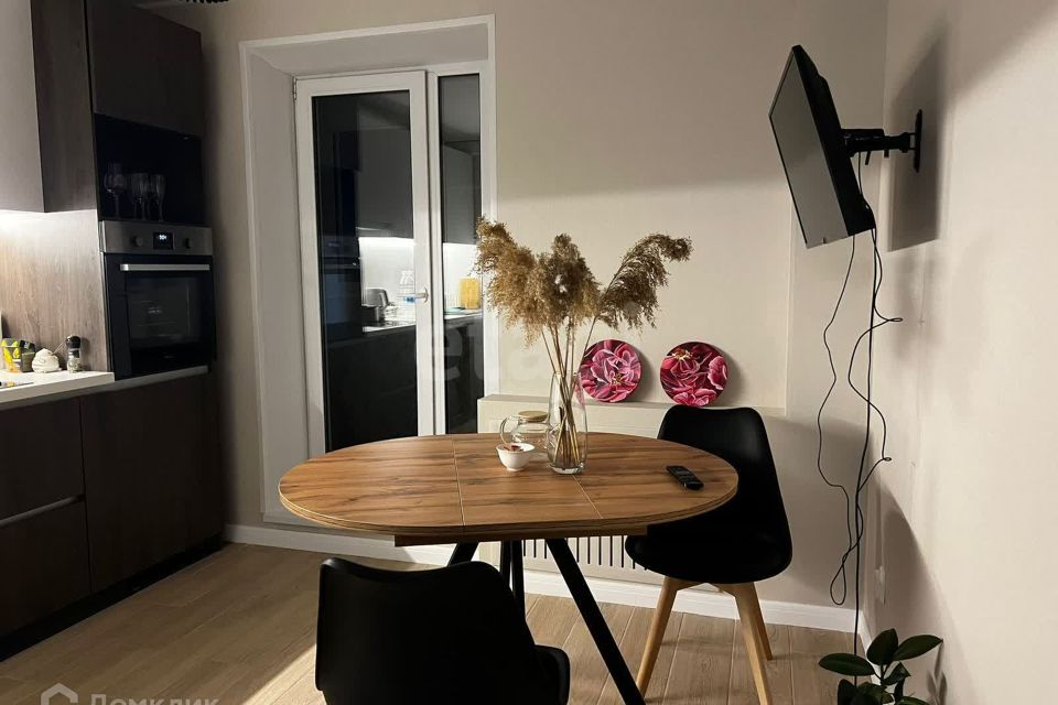 Продаётся 1-комнатная квартира, 41.7 м²