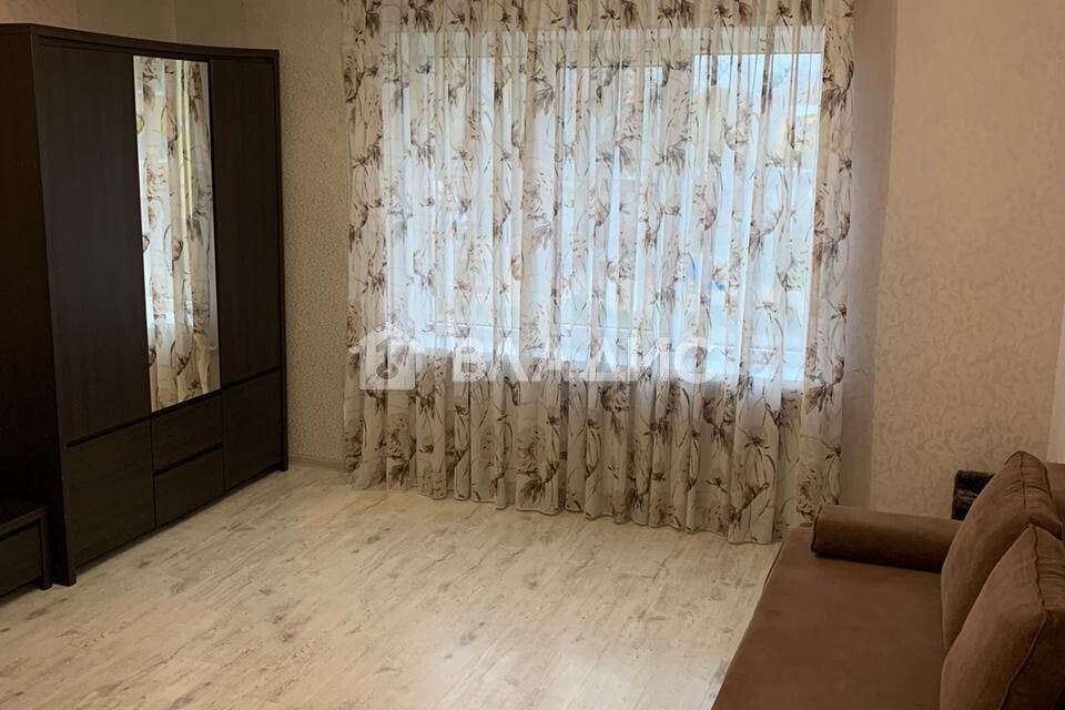 Сдаётся 1-комнатная квартира, 38 м²