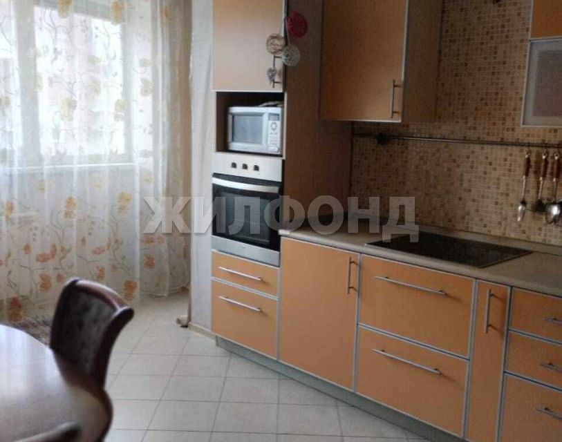 Продаётся 2-комнатная квартира, 72.2 м²