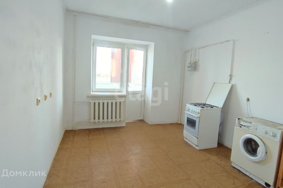 Продаётся 1-комнатная квартира, 57 м²