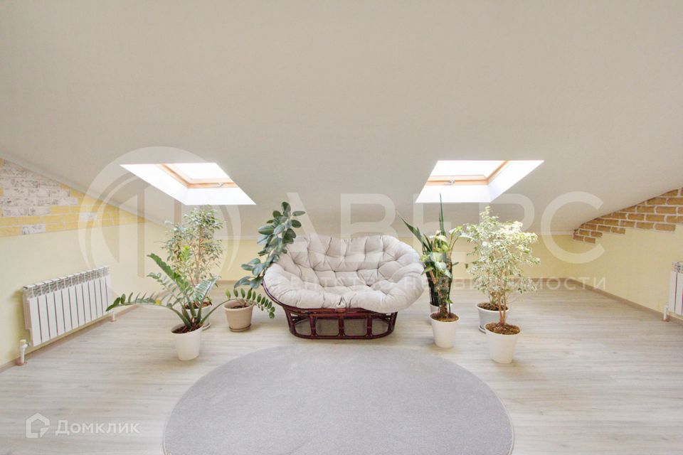 Продаётся 5-комнатная квартира, 180 м²