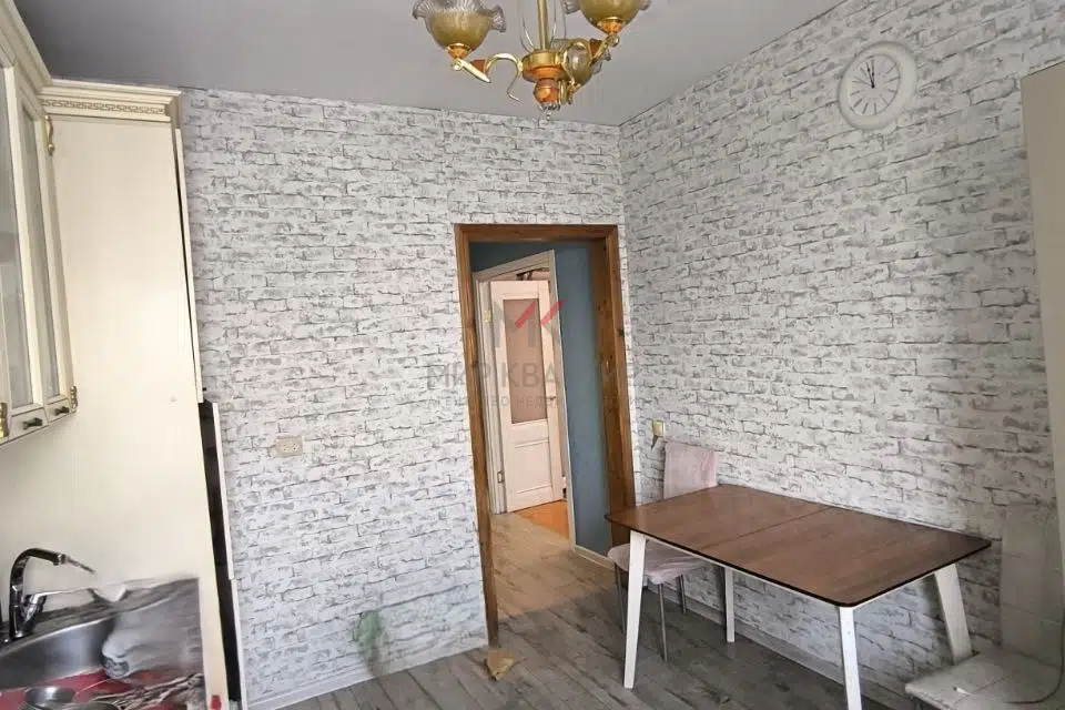 Продаётся 4-комнатная квартира, 72.4 м²