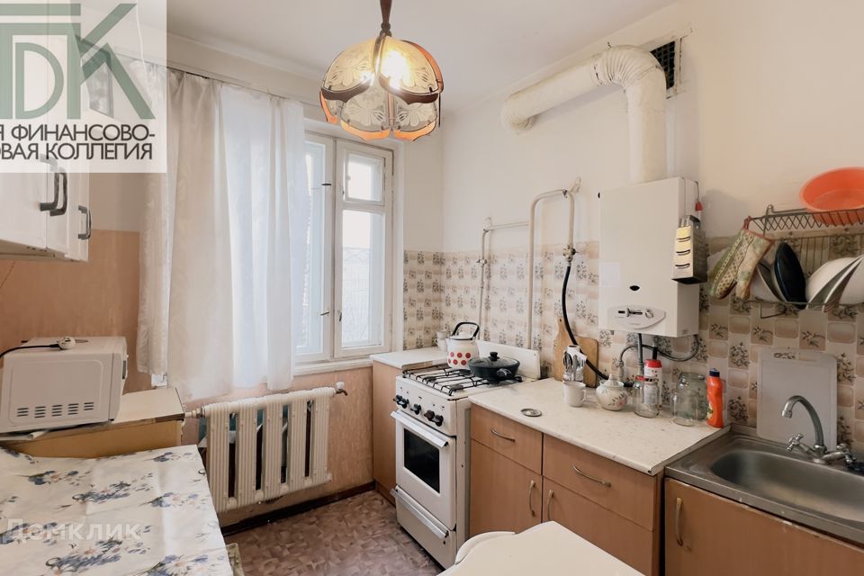Продаётся 4-комнатная квартира, 60 м²