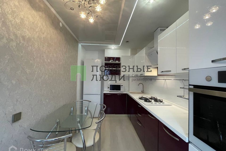 Продаётся 4-комнатная квартира, 77.6 м²