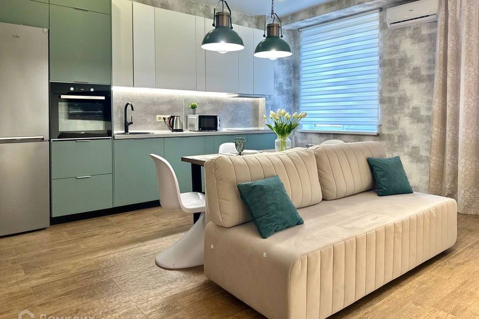 Продаётся 2-комнатная квартира, 81.1 м²