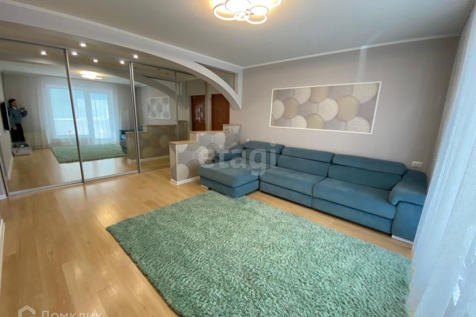 Продаётся 4-комнатная квартира, 79.8 м²
