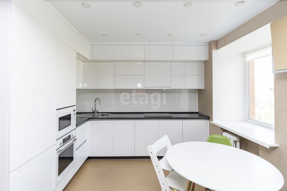 Продаётся 3-комнатная квартира, 74.7 м²