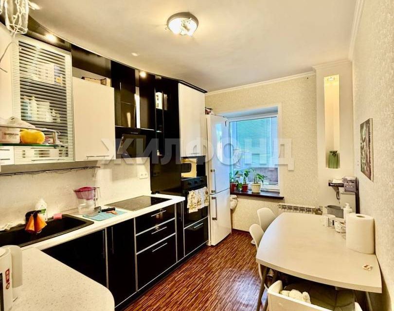 Продаётся 1-комнатная квартира, 32 м²