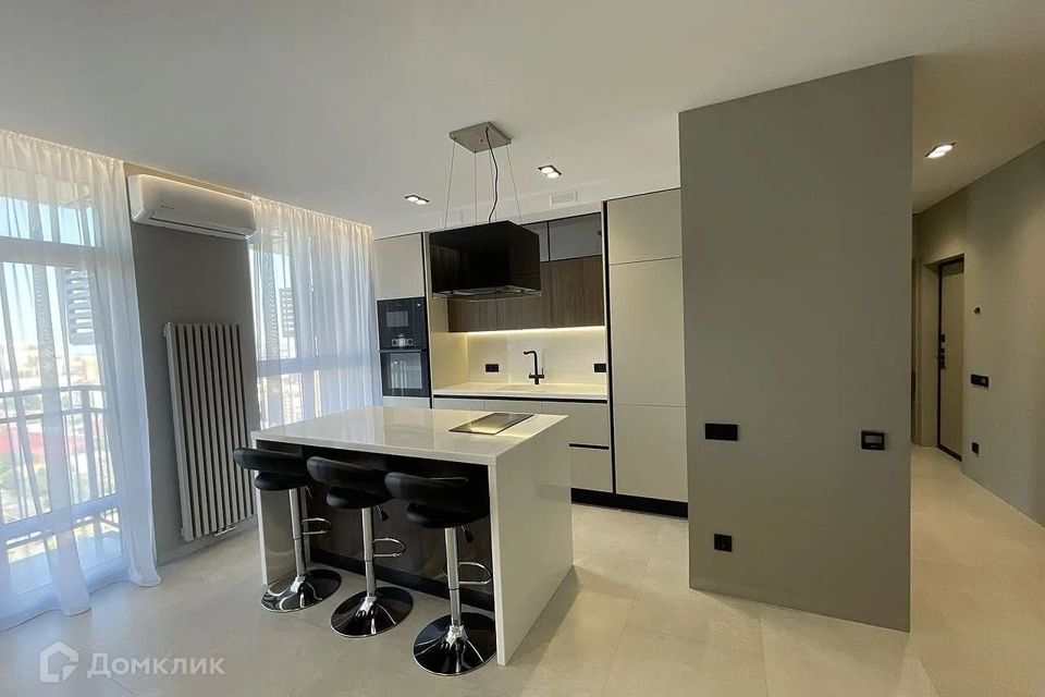 Продаётся 1-комнатная квартира, 49 м²