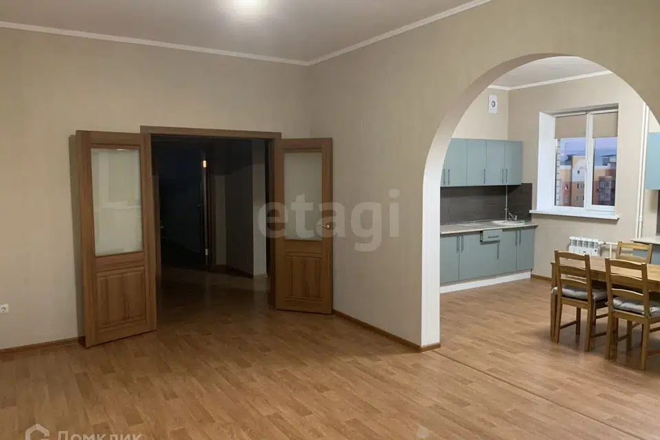 Продаётся 3-комнатная квартира, 103 м²