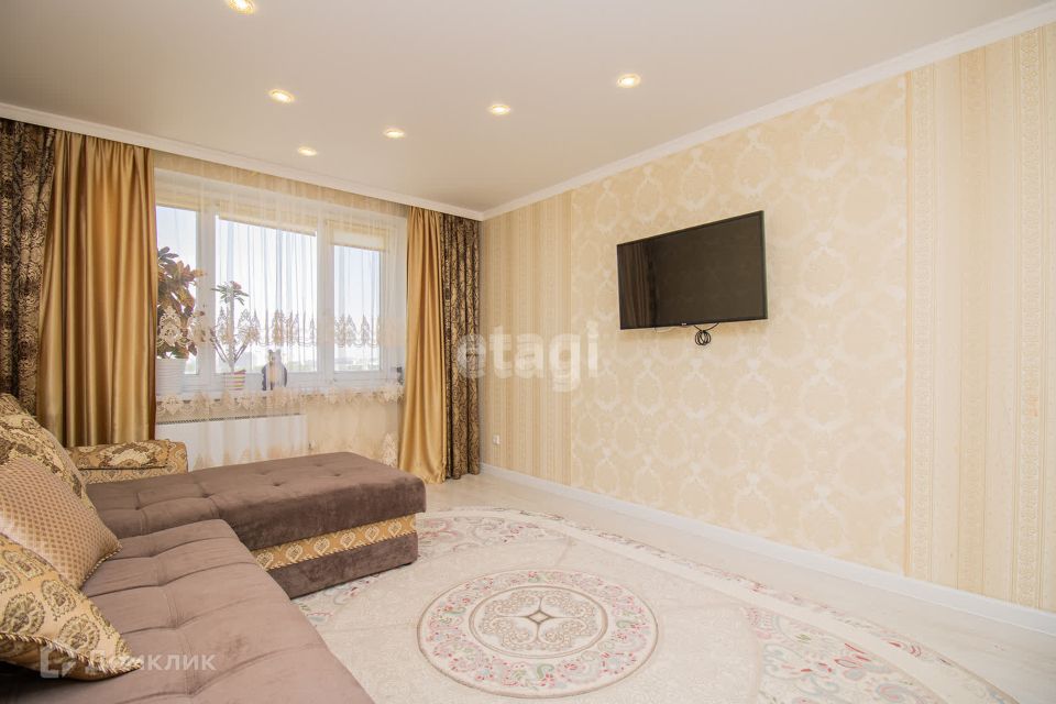 Продаётся 3-комнатная квартира, 90 м²