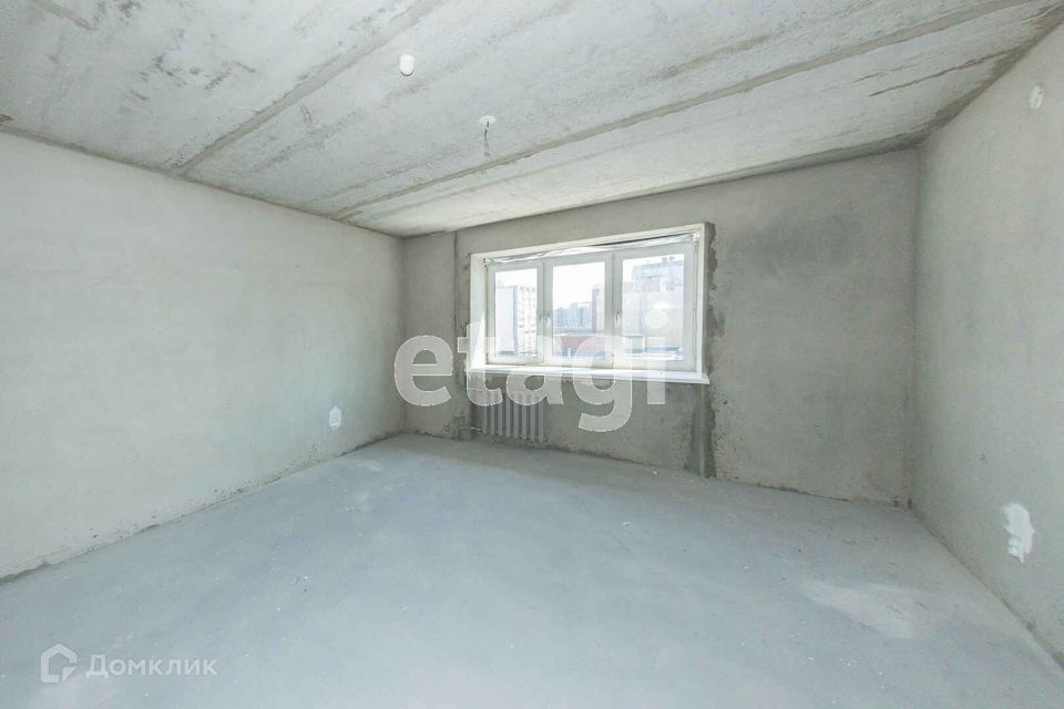 Продаётся 3-комнатная квартира, 127 м²
